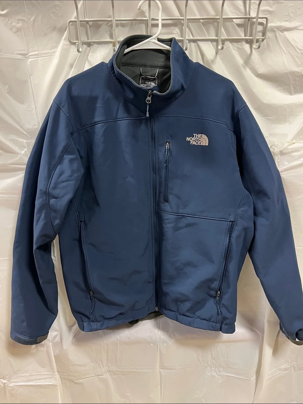 The North Face Men's Navy Blue Softshell TNF APex Jacket